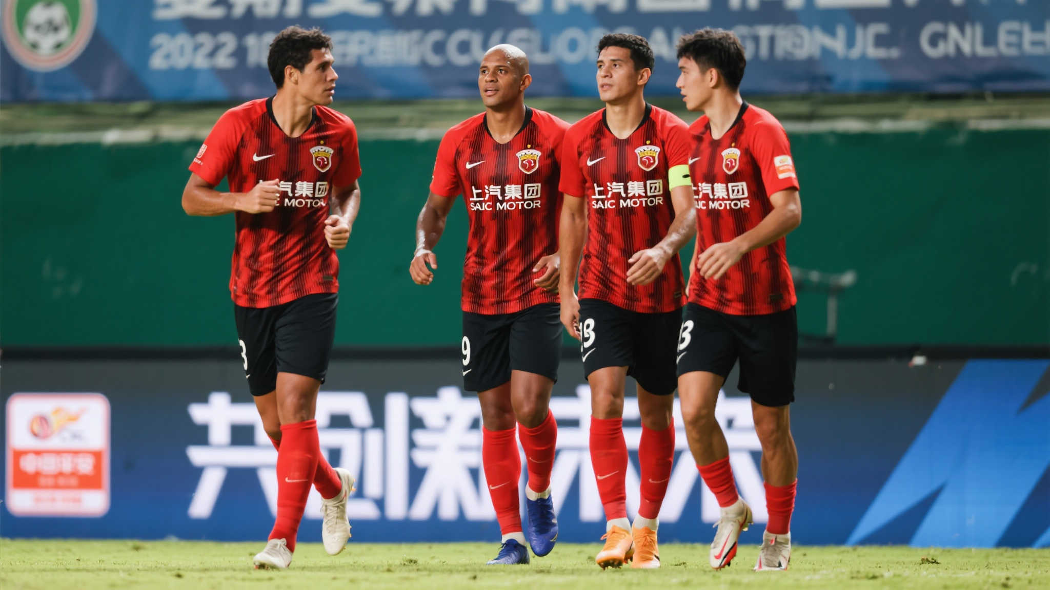 仅展现了林 仅展现了林